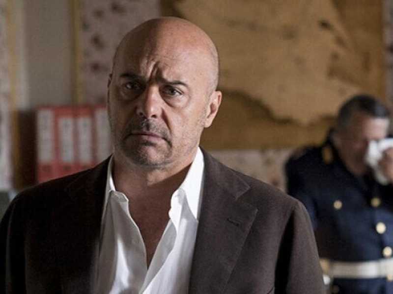 Luca Zingaretti nella serie televisiva Montalbano <div> </div>