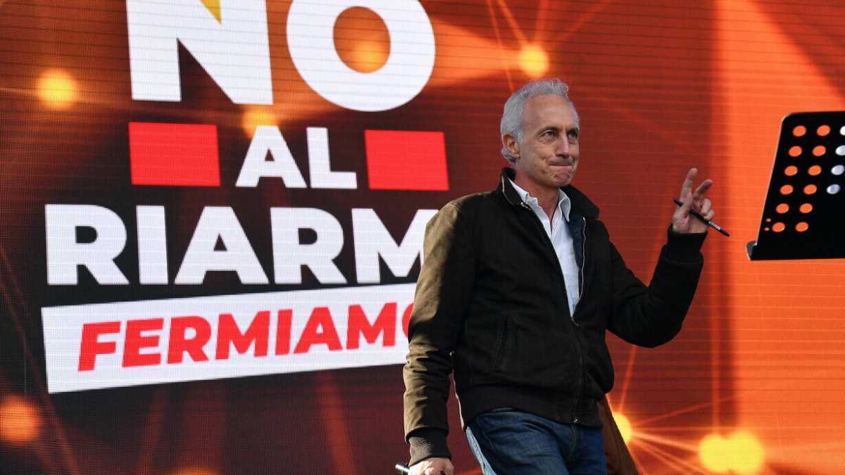 Immagine di Travaglio beve tanto da farci preoccupare