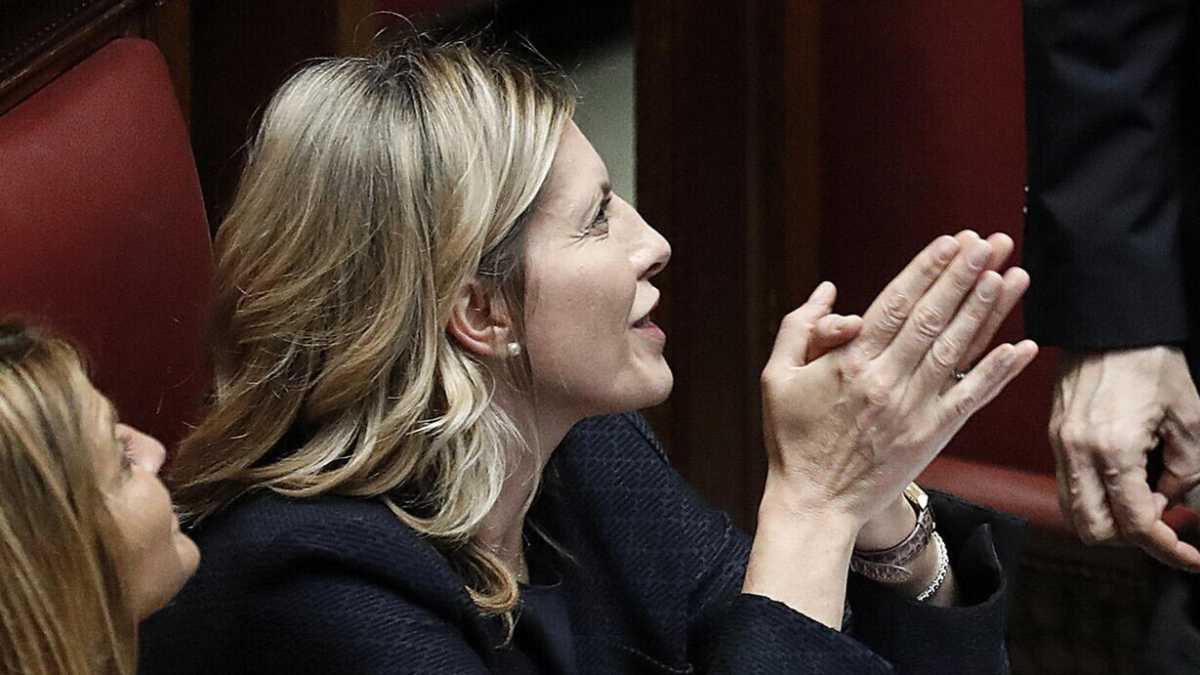 Immagine di Qualche domanda da porsi sull'iscrizione nel registro degli indagati di Giusi Bartolozzi