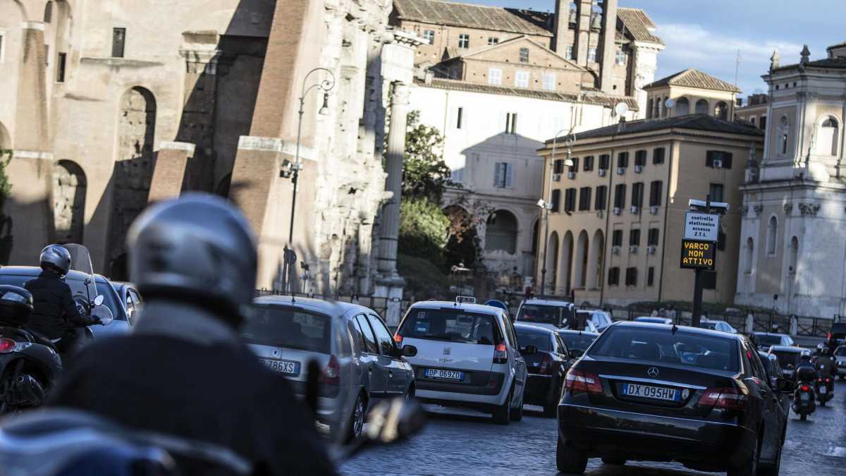 Immagine di Roma rallenta a trenta chilometri all’ora: ecco dove e perché