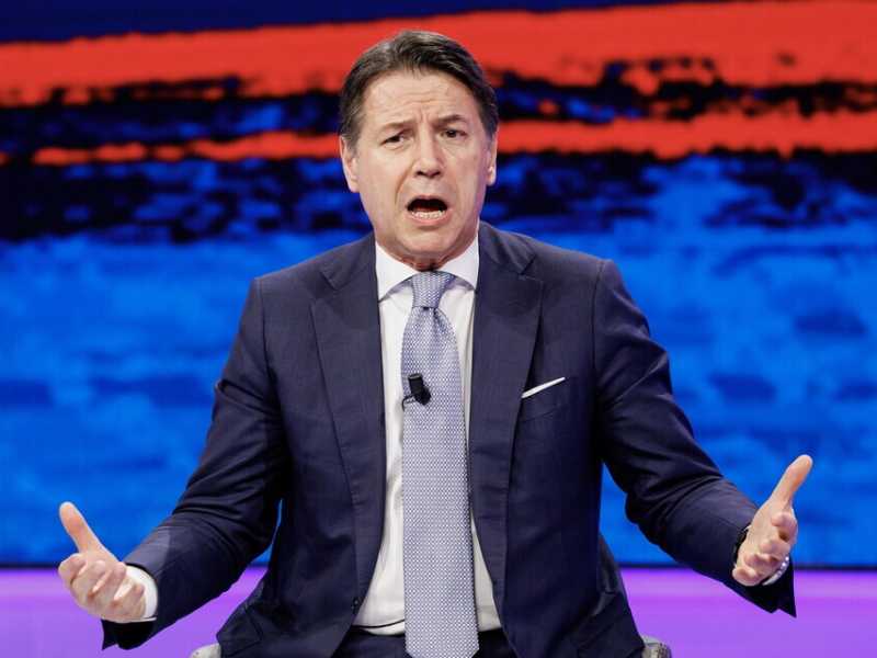 Chi sono i 20 ignoti che sfideranno Conte alla presidenza del M5s. Ecco i curricula surreali