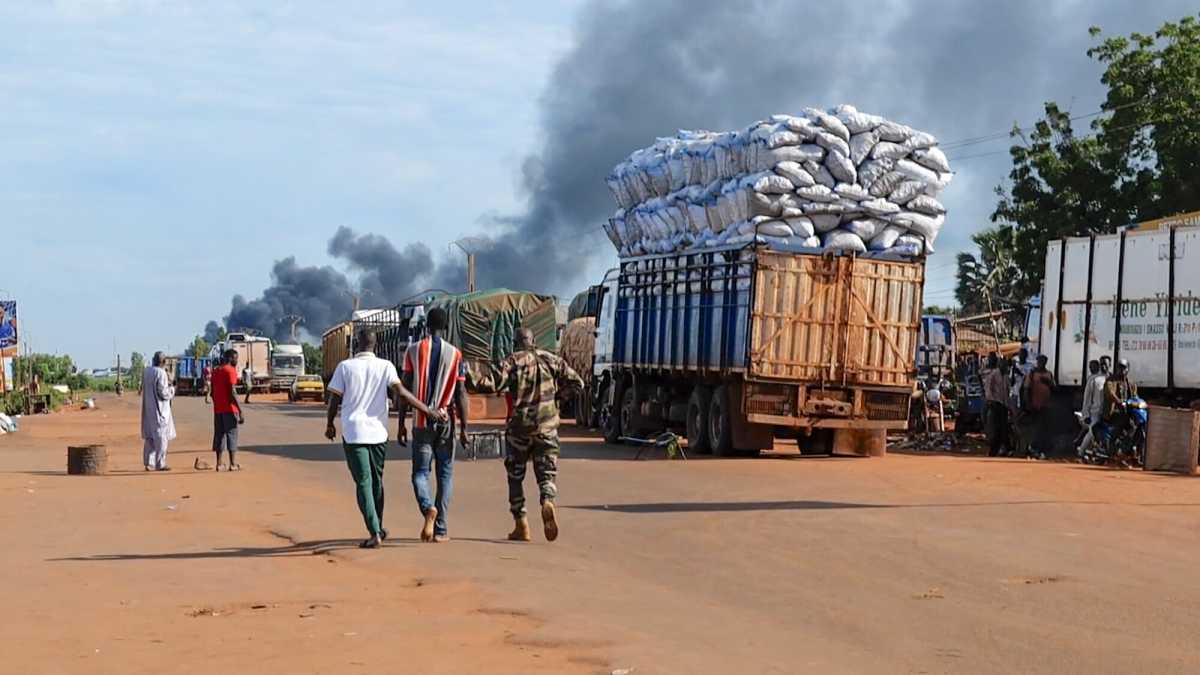 Immagine di Il Mali sogna il suo piano di sviluppo mentre i jihadisti avanzano a Bamako