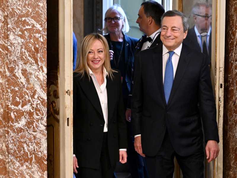 Il draghismo secondo FdI: “Sì ai ‘volenterosi’ dell’industria, no all’unanimità”, dice Fidanza