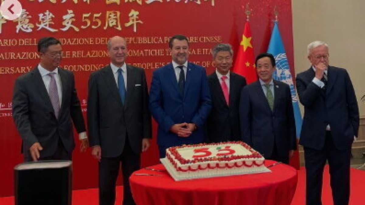 Immagine di Non solo Salvini celebra la Cina