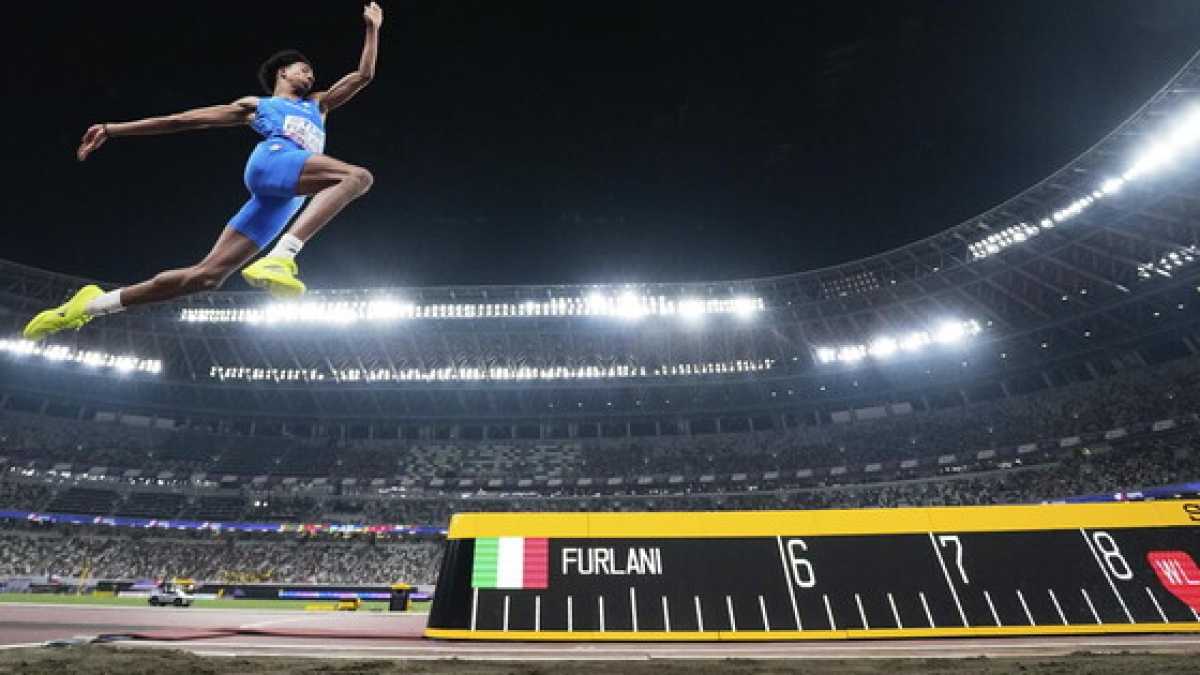 Immagine di Il salto d'oro di Mattia Furlani ai Mondiali