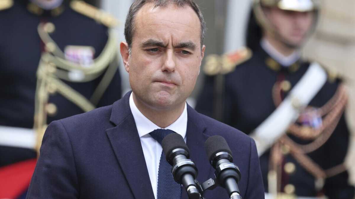 Immagine di Lecornu non convince i socialisti. Oggi la Francia fa sciopero