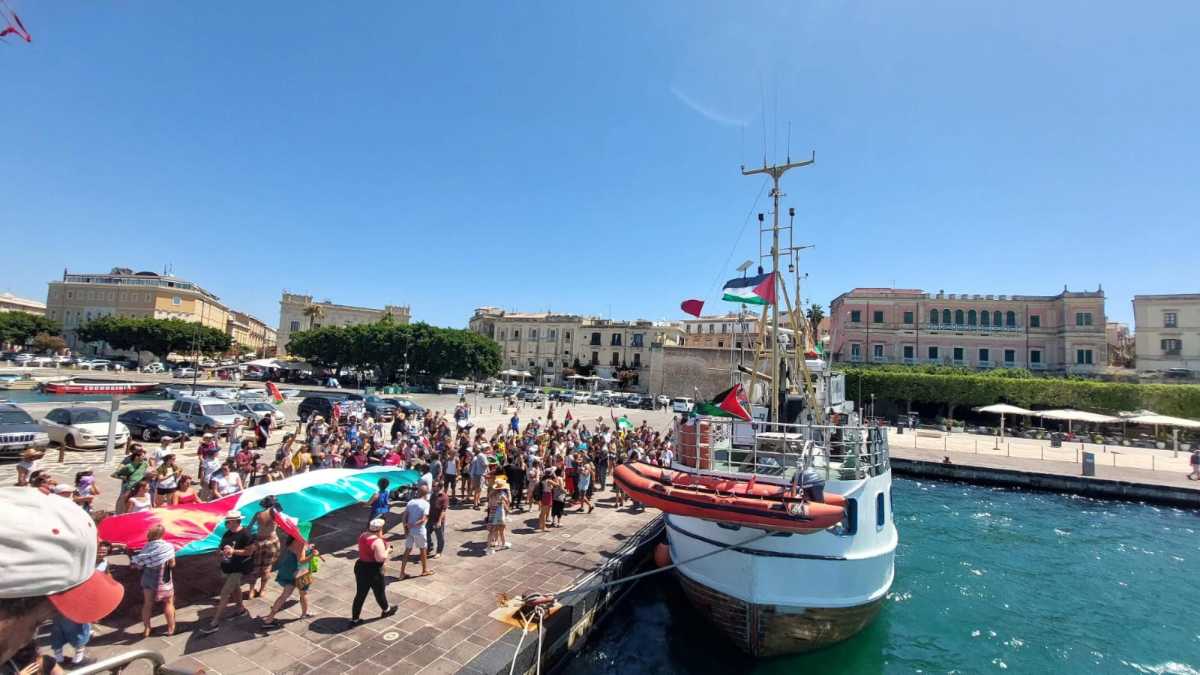 Immagine di Al pacifismo modello Flottilla mancano due parole: Hamas e Putin