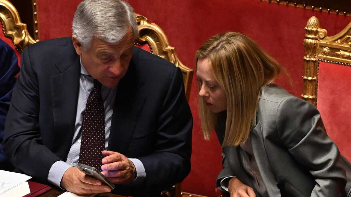 Immagine di Il rovello di Meloni tra Gaza, Israele e consenso. Tajani: “Sì alle sanzioni per i ministri violenti”