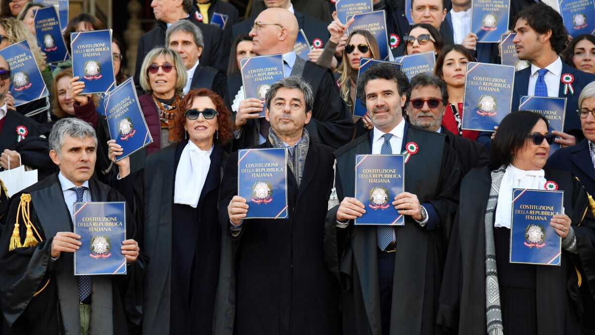 Immagine di Per vincere il referendum al centrodestra basterà far parlare i magistrati da soli