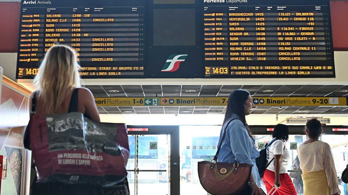 Immagine di Due giornate di sciopero per Gaza. Scontro tra Landini e Salvini