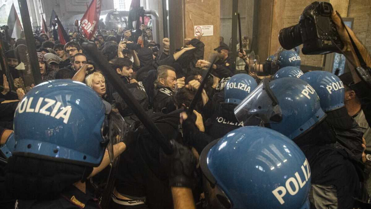 Immagine di Sciopero nazionale per Gaza in tutta Italia: a Milano scontri con la polizia