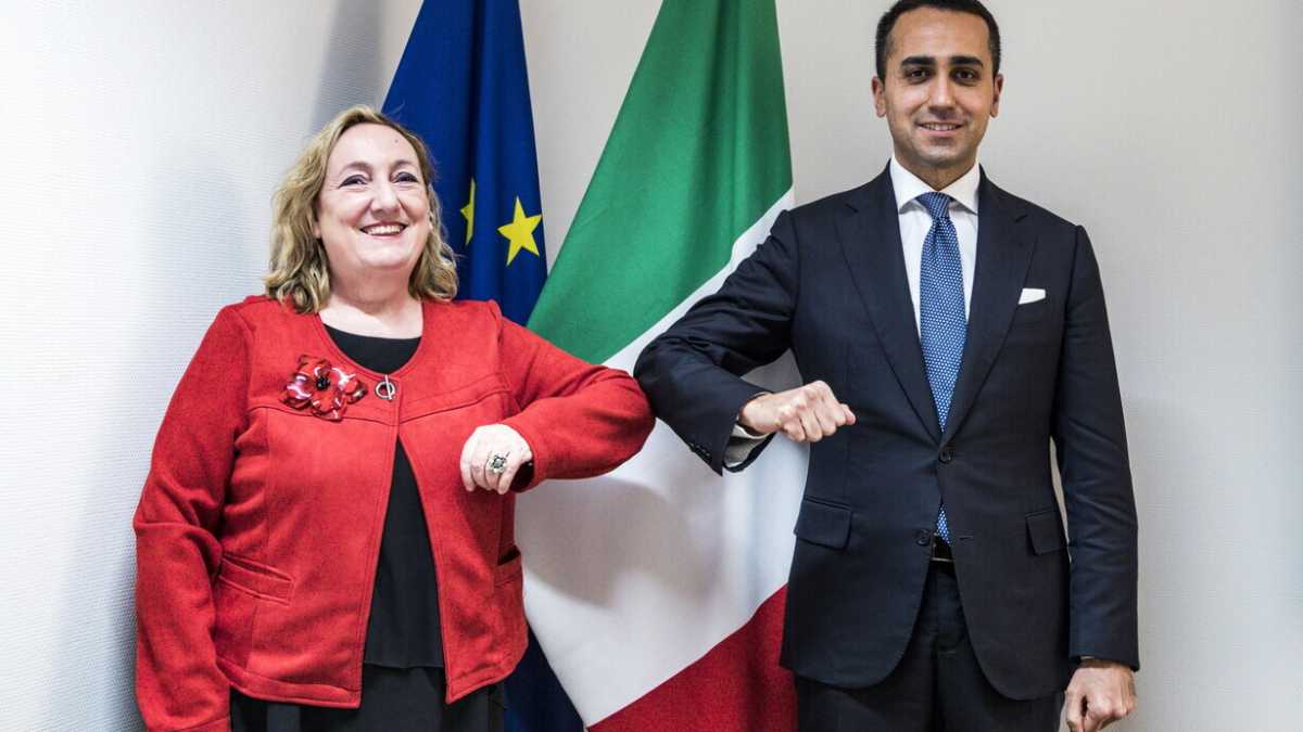 Immagine di L'ex viceministra del M5s Emanuela Del Re passa a Forza Italia: "Tajani uomo di equilibrio e senza eccessi"