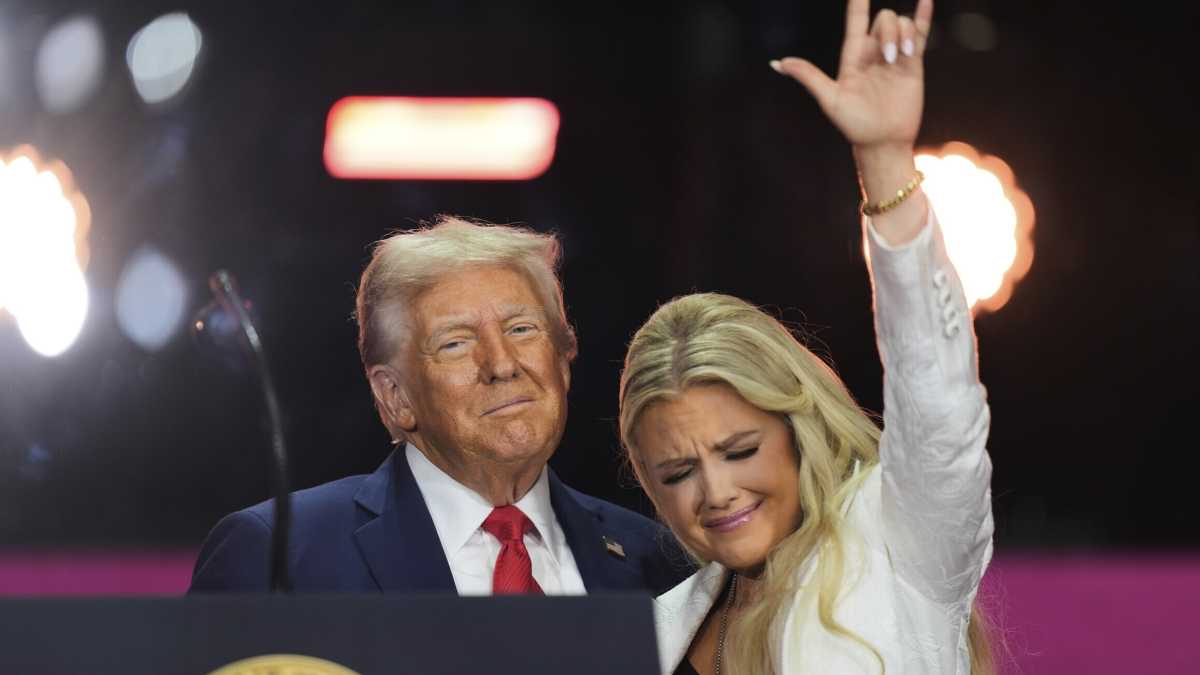 Immagine di Come si crea un santo mondiale