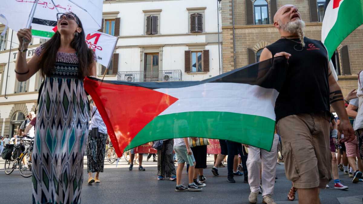 Immagine di Università pro Pal. Il caso della docente di Firenze contestata. E a Genova il rettore denuncia i collettivi