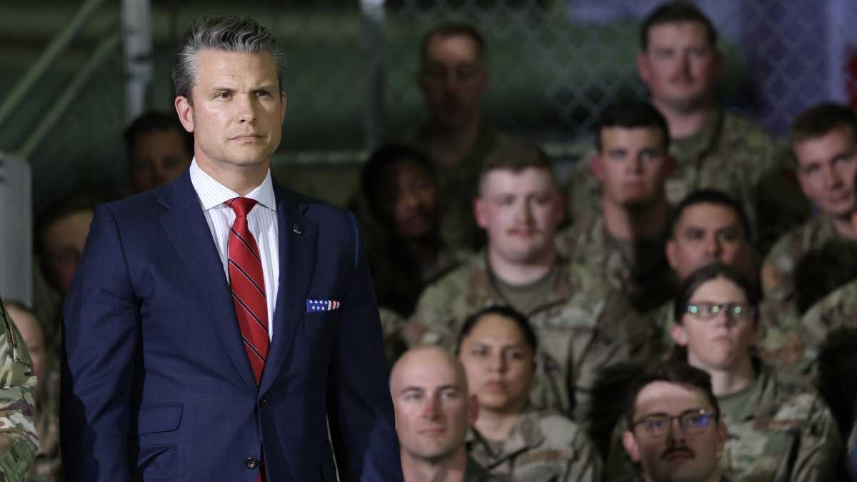 Immagine di Hegseth convoca una riunione urgente con i vertici militari americani