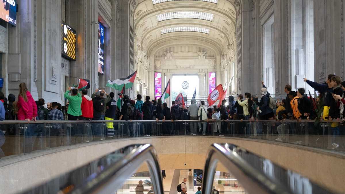 Immagine di Giovani musulmani, centri sociali, Usb, liceali e maranza di complemento: chi sono i pro Pal