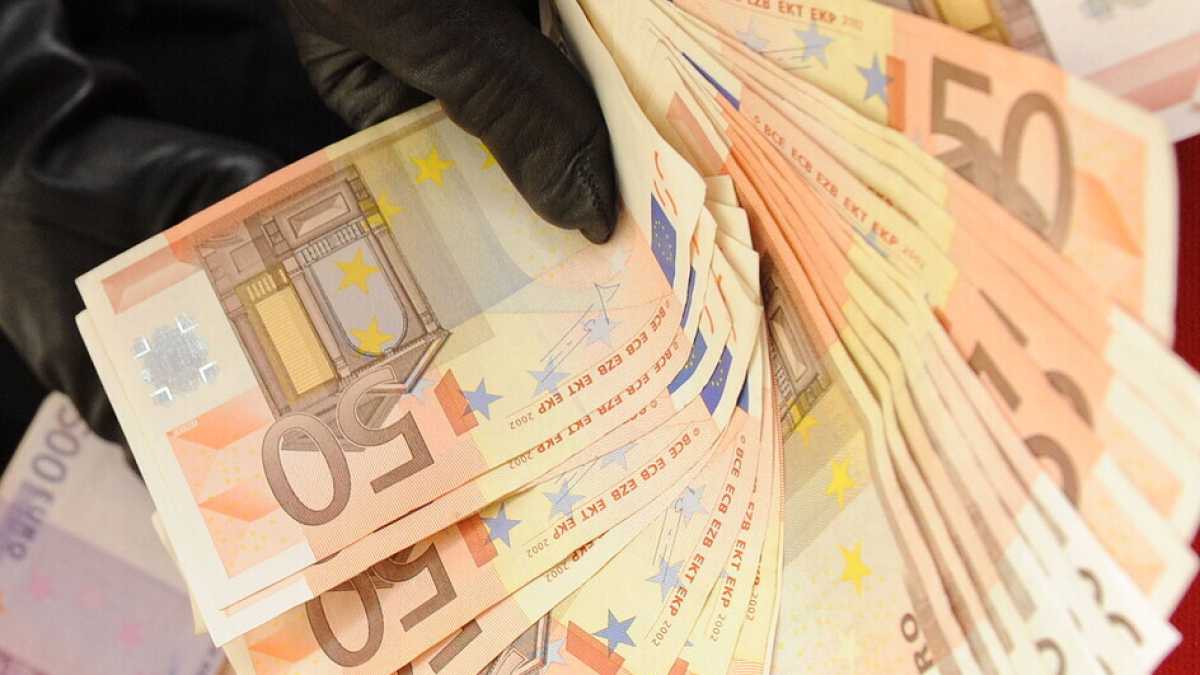 Immagine di La Bce invita a tenere contanti? Una bufala