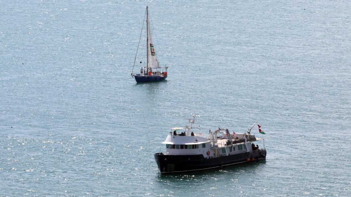 Immagine di Il pressing del Pd sulla Flotilla dopo l'appello di Mattarella: "Accetti la mediazione del governo"