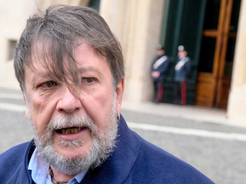 Casarini vs Zuppi: "La mediazione è una bufala"