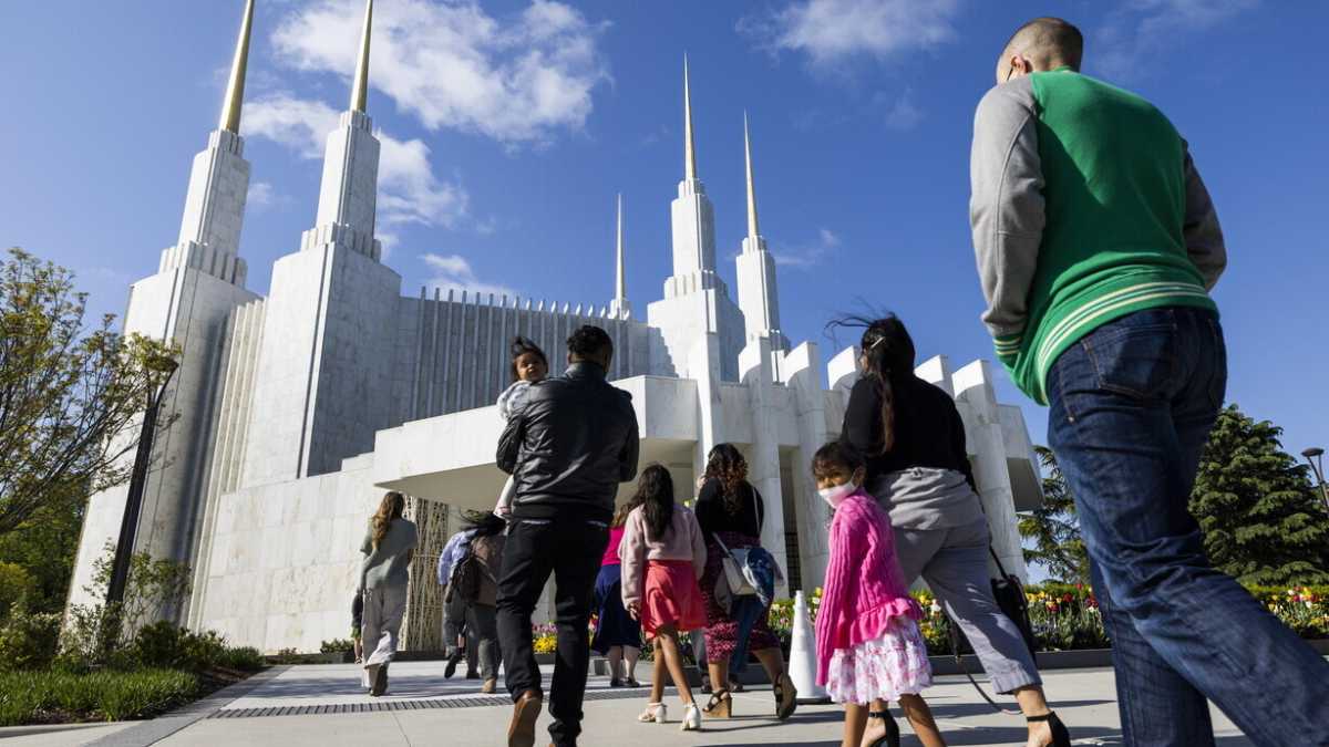 Immagine di La crisi della chiesa mormona. Prima la morte del presidente, poi l’attacco in Michigan
