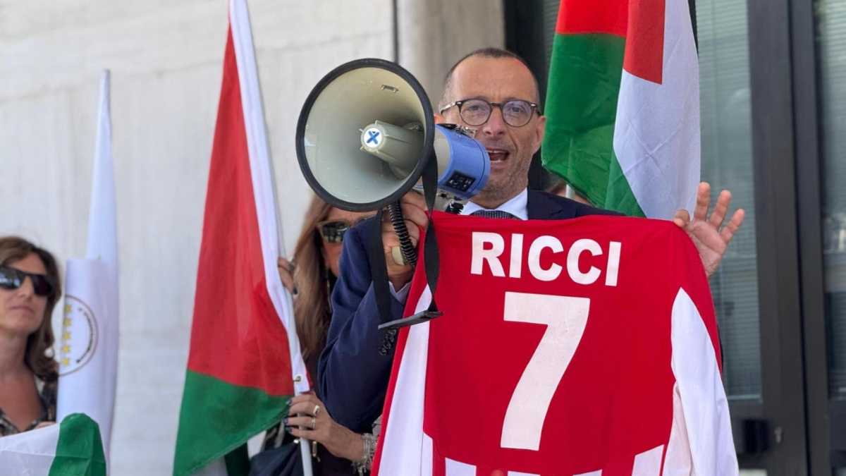 Immagine di La contraffazione del "think globally, act locally"