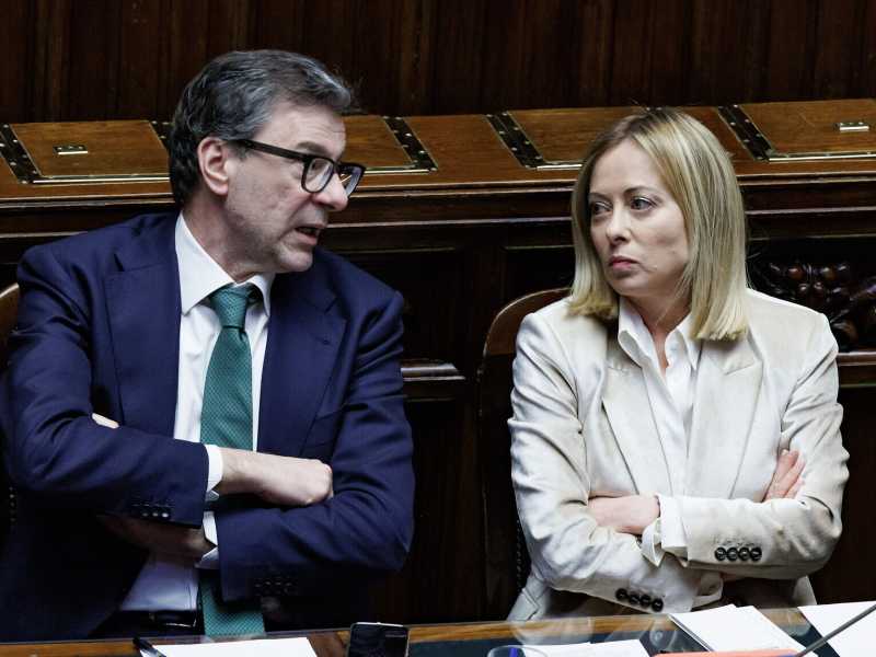 Meloni e Giorgetti al 3 per cento