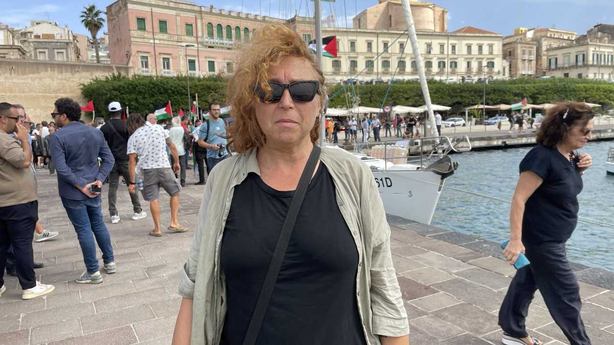 Immagine di Delia è tornata in Italia il 28 per parlare con Tajani. Ma il 30 le scadeva l’aspettativa. Coincidenze