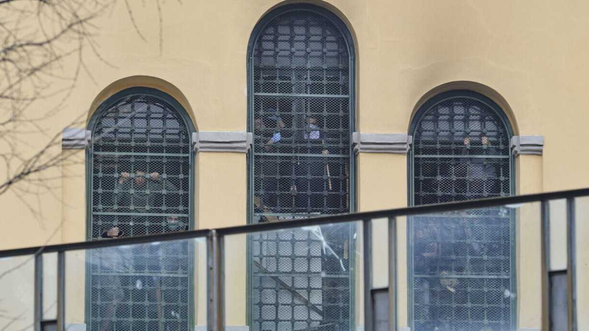 Immagine di Il dramma umano e civile delle patrie galere in Un posto al sole