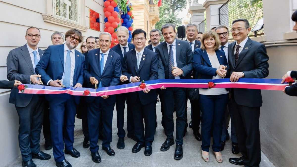 Immagine di Una mattina a Roma con il ministro degli Esteri taiwanese. Parla Gasparri