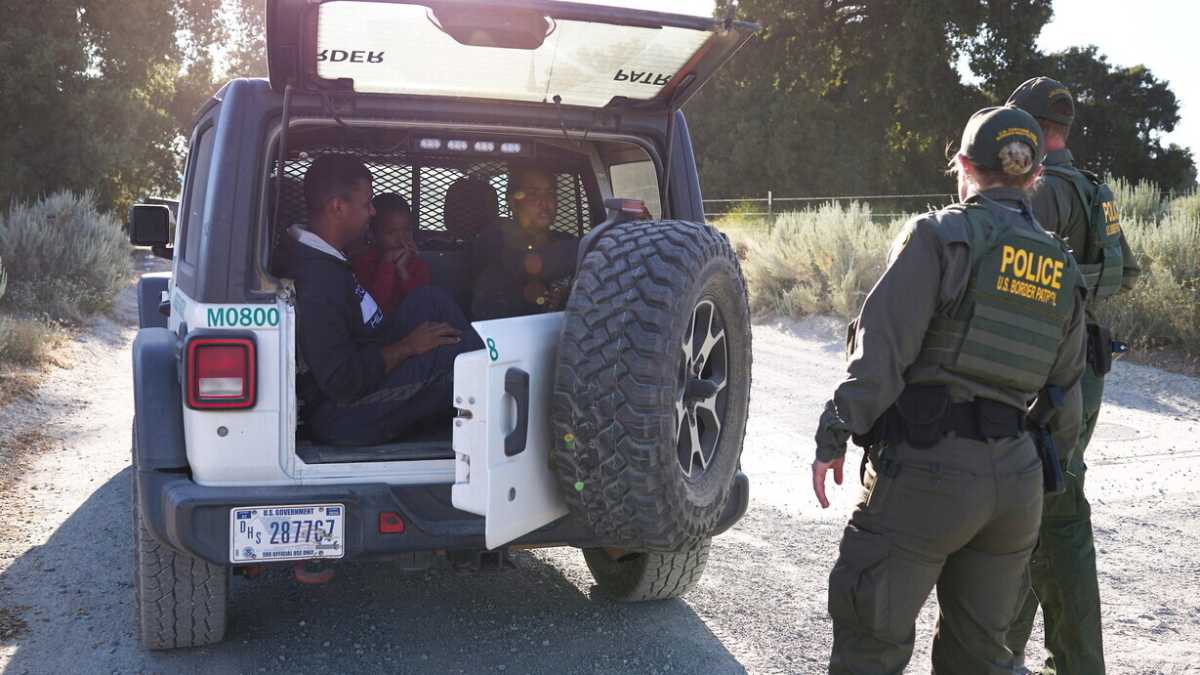Immagine di Enea contro Trump. A Palermo l'arte riabilita il senso delle migrazioni