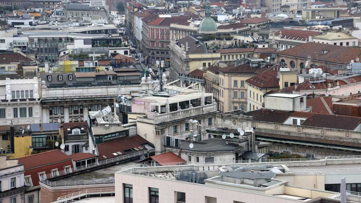 Immagine di La terrazza, il tempo lungo di un godimento estivo