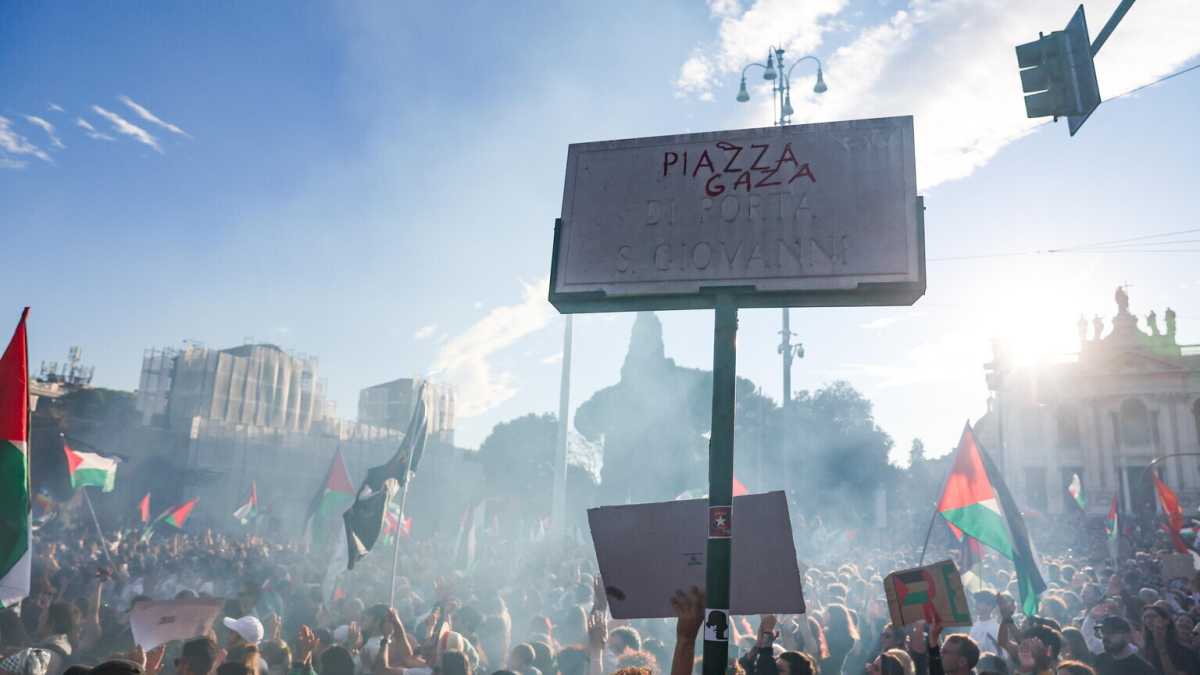 Immagine di La macchia che resterà sulla stupidità umanitaria
