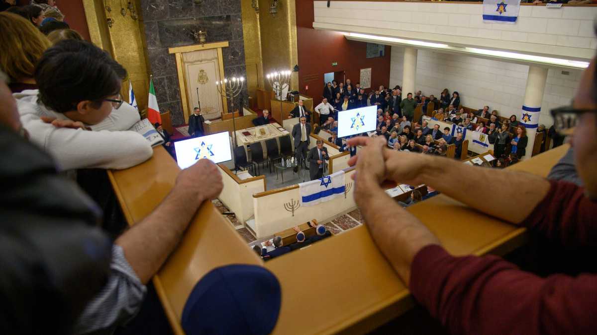 Immagine di A due anni dal 7 ottobre. In Italia le comunità ebraiche ricordano in silenzio le loro vittime