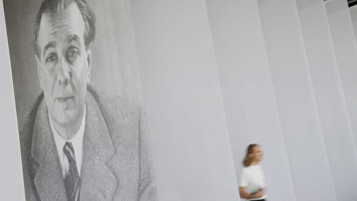 Immagine di Borges filosofico. Così lo scrittore è diventato il pensatore di riferimento del nostro tempo algoritmico