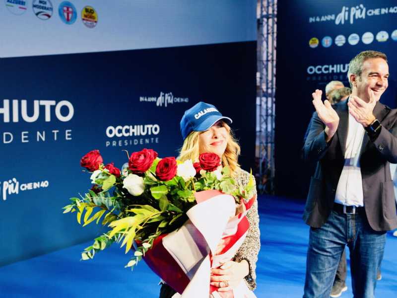 In Calabria vince Occhiuto. Tridico lo chiama per congratularsi. Meloni: "Risultato importante"