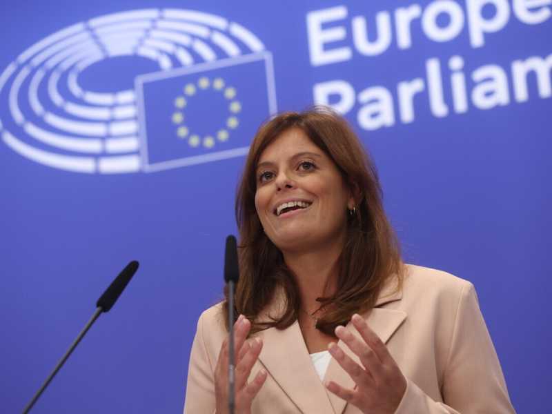 Il Parlamento europeo salva Ilaria Salis per un voto: no alla revoca dell'immunità. Botta e risposta Salvini-Tajani