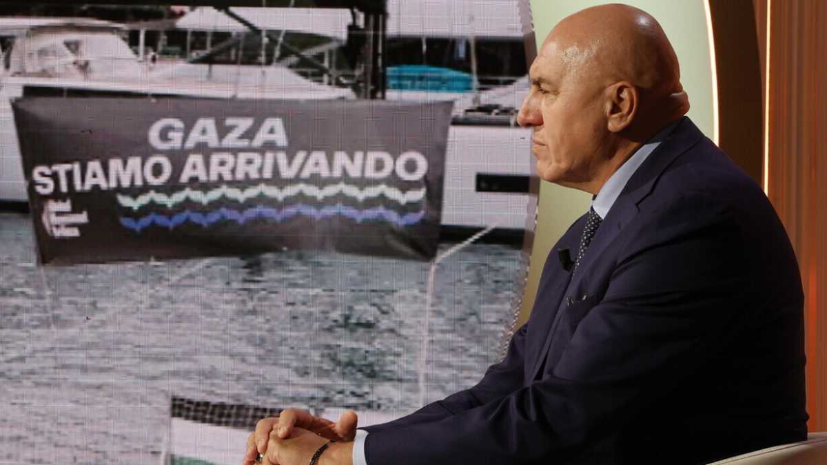 Immagine di Il ministro Crosetto operato al Fatebenefratelli. Meloni: "Forza Guido"