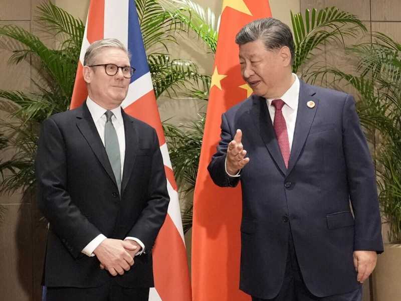 Lo scandalo che rivela il nuovo corso di Starmer verso la Cina