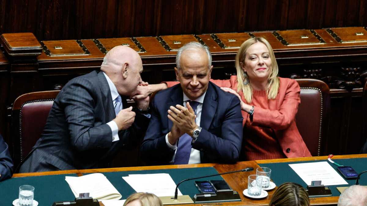 Immagine di La Camera scuda il governo sul caso Almasri. Nordio attacca le toghe ed è scontro con l'Anm