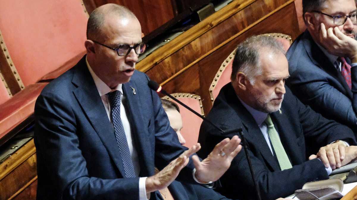 Immagine di Max Romeo (Lega): "Mai la Lombardia a Meloni. Sia accomodante. Io mi ricordo quando La Russa sbraitava"