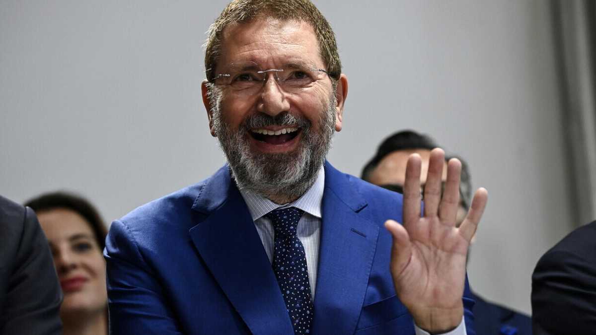 Immagine di L’asse M5s-Verdi Ue (con Ignazio Marino) colpisce ancora Gualtieri