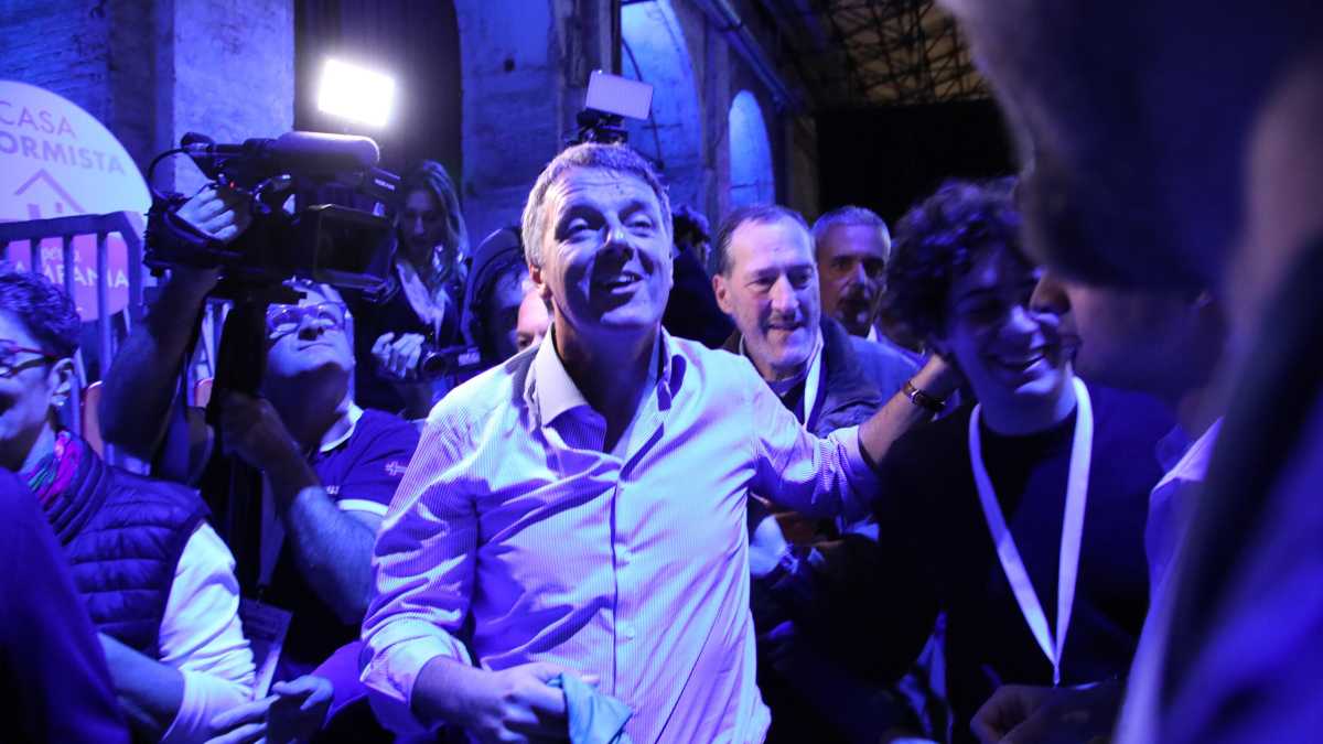 Immagine di Renzi nel Campo Largo. Il collante? L'aumento del deficit