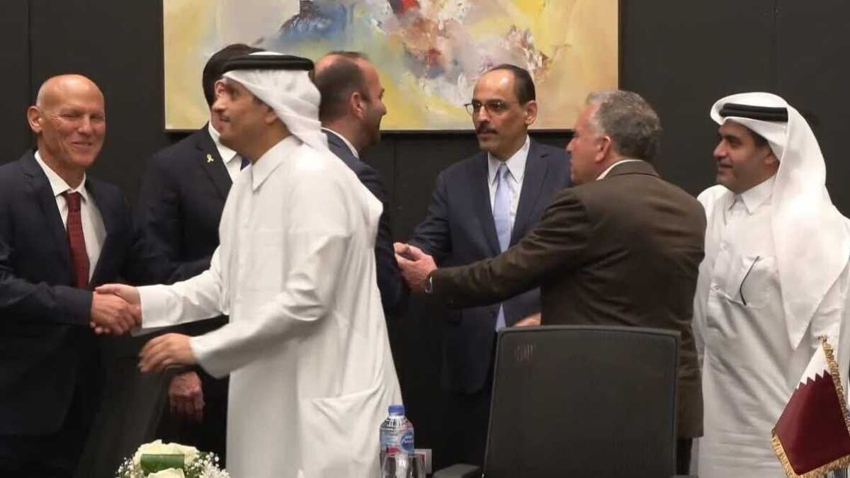 Immagine di Il premier del Qatar, al Thani, è l’alleato razionale che ora stringe la mano agli israeliani