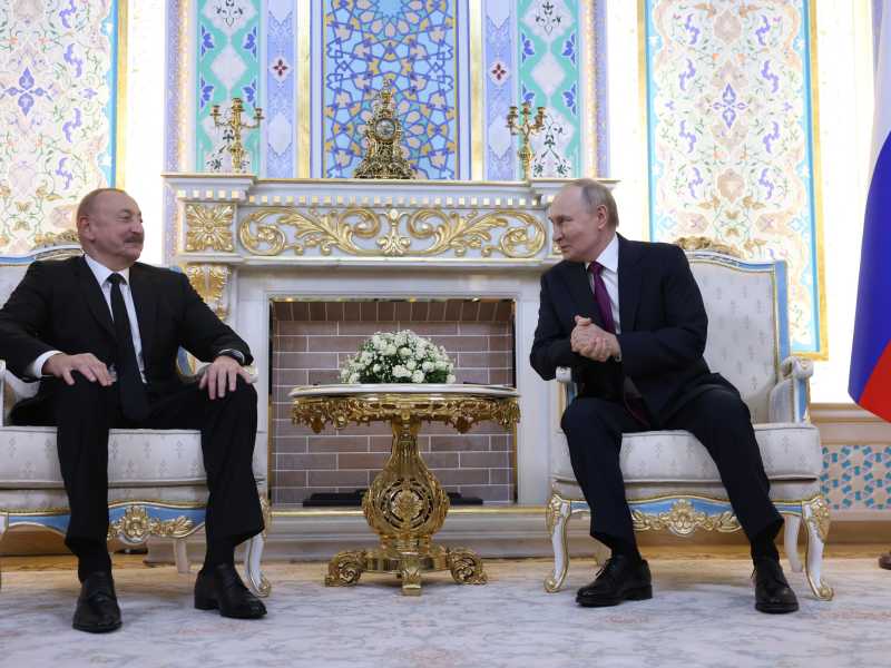 Putin ammette di aver abbattuto l'aereo azero precipitato nel 2024. Tutti i precedenti