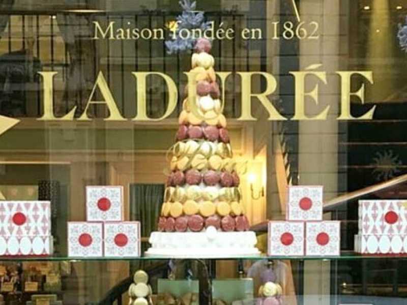 Adieu macaron! Perché lo sbarco di Ladurée qui da noi è naufragato