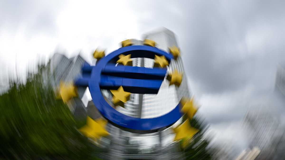 Immagine di Con l’euro troppo forte si rischiano effetti deleteri sull’economia Ue