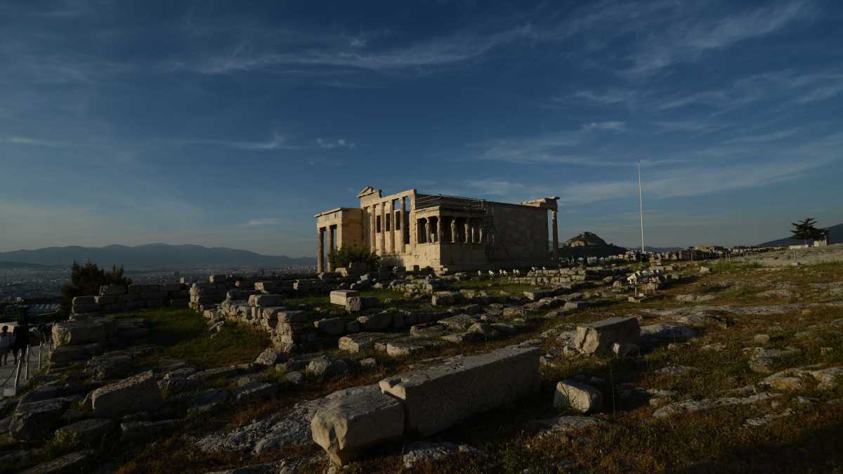 Immagine di "Come Filippide ho corso da Atene a Sparta". Il racconto della Spartathlon