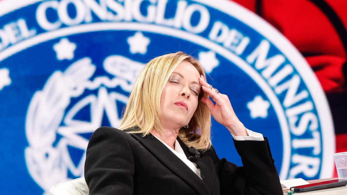 Immagine di Meloni: "La nostra sinistra è peggio di Hamas". Il nemico ora è Francesca Albanese. Vannacci "diserta"