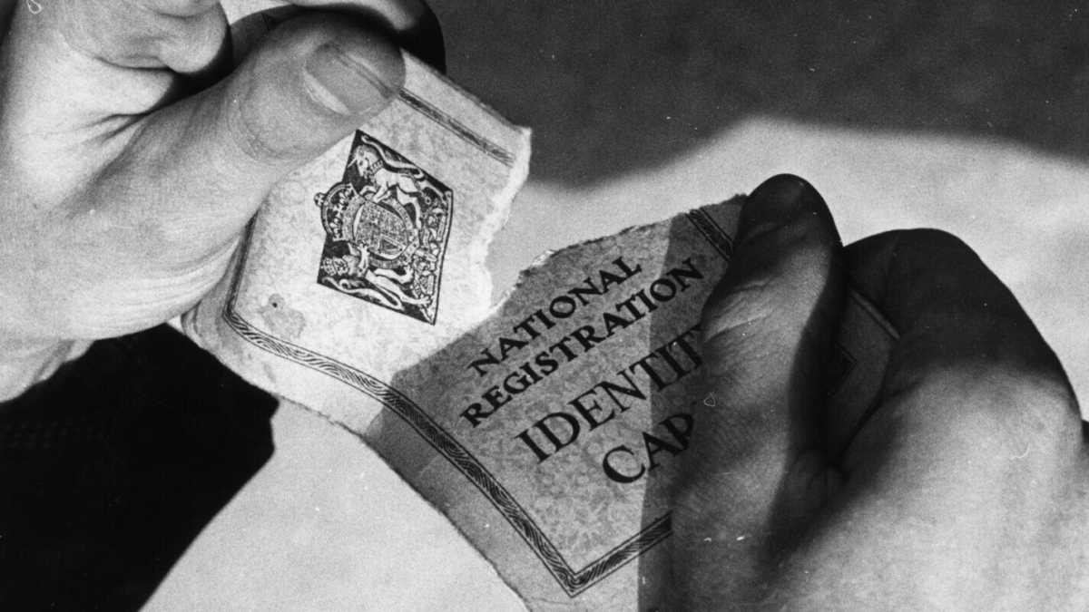 Immagine di Storia di Harry Willcock e della carta d’identità digitale di Keir Starmer