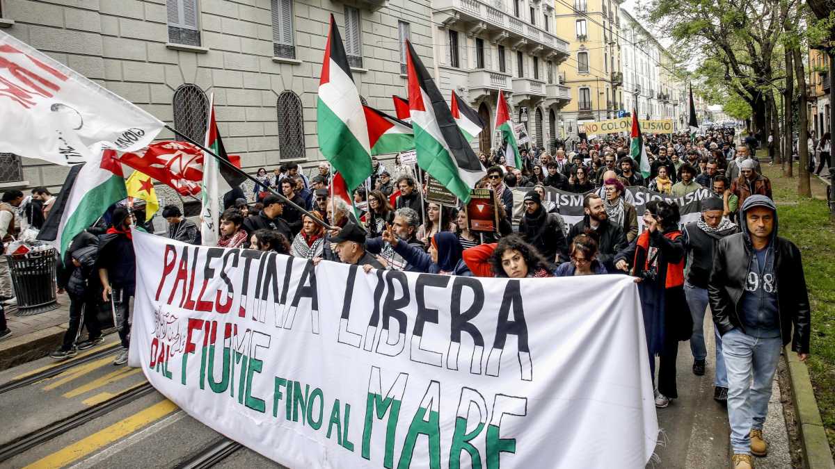Immagine di Uno slogan e la deriva fascista che la sinistra non riesce a vedere